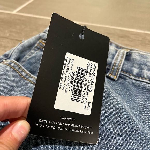 Pretty little things nwt distressed cropped denim jeans size 16 - Picture 4 of 7